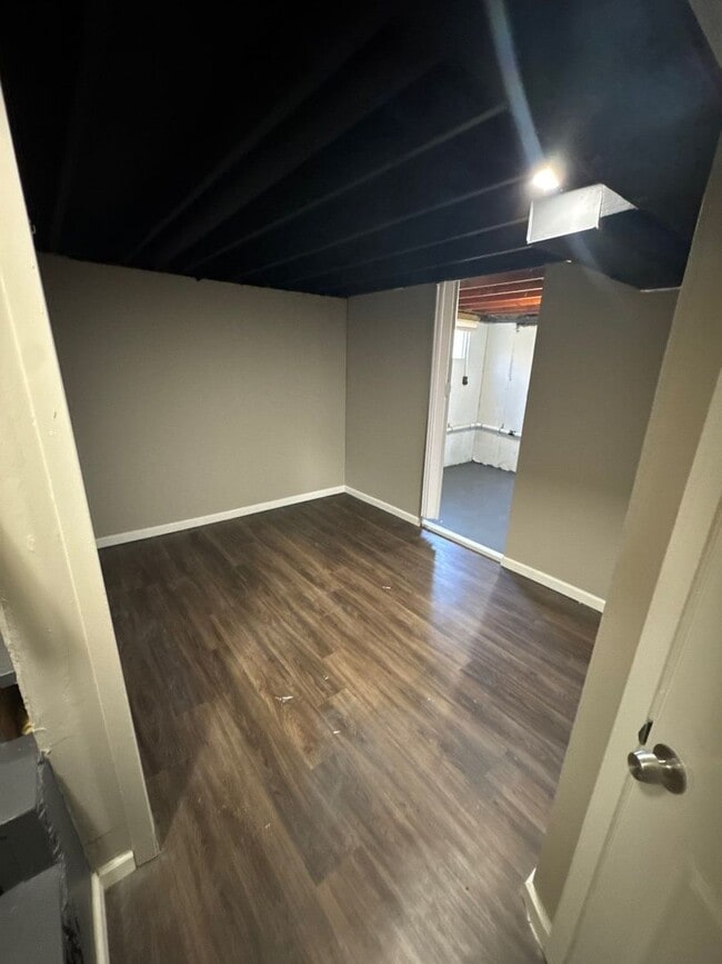 Building Photo - AVAILABLE NOW!! Oak Grove 3 Bed 2 Car garage!