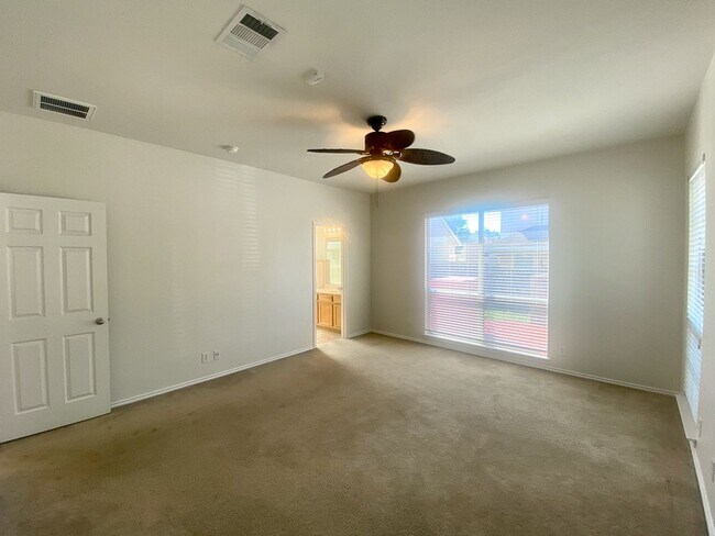 Building Photo - Amazing home with Garage and Backyard 3/2 ...