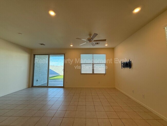 Building Photo - 12538 W Orangewood Ave