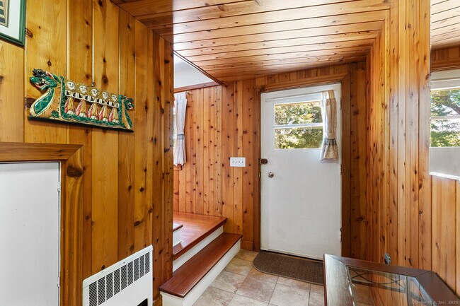 Building Photo - 26 Wilridge Rd