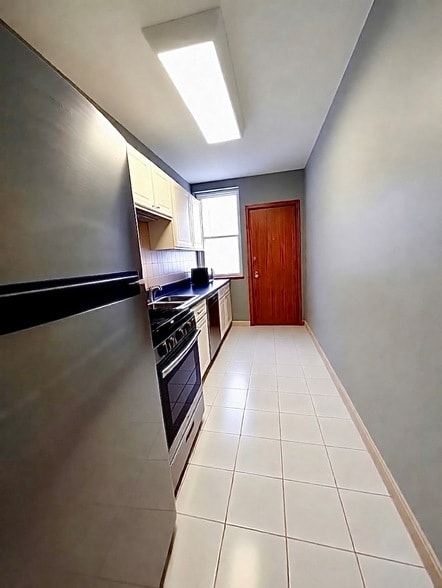 Building Photo - 10913 S Longwood Dr