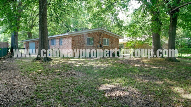 Building Photo - 2602 Robinson Ave