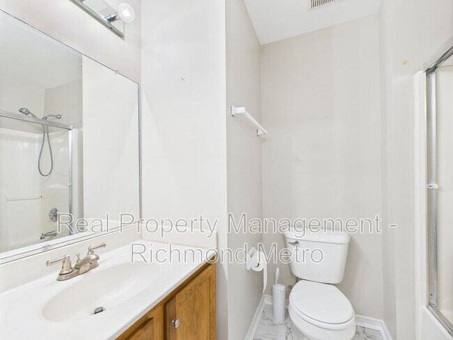 Building Photo - 1213 Magnolia Pointe Blvd