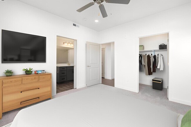 Building Photo - Charming Ashton Model Condo in Vista View:...
