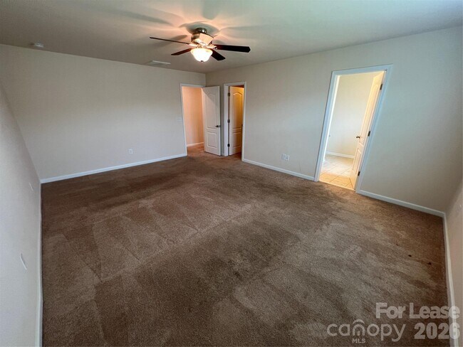 Building Photo - 10374 Rutledge Ridge Dr NW