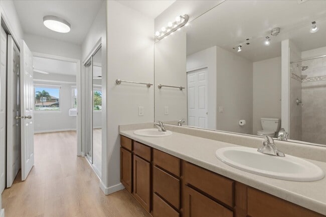 Building Photo - 770 Alulike St