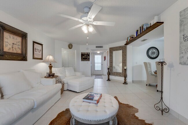 Building Photo - 3755 Via Poinciana