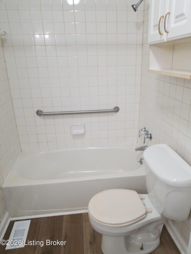 Building Photo - 9812 Saturn Dr