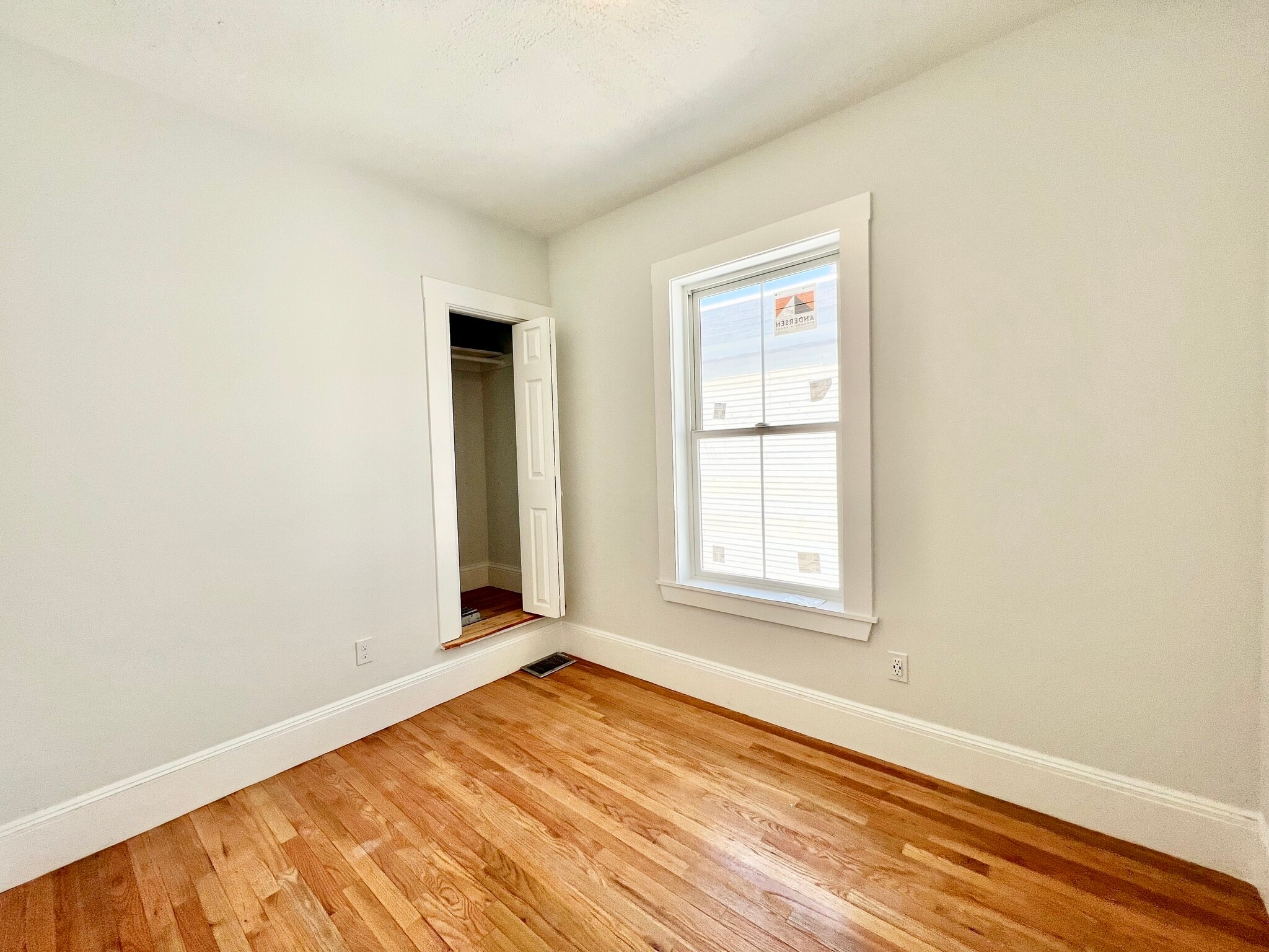 Building Photo - 79 Sydney St