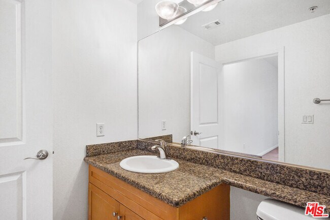 Building Photo - 100 S Alameda St