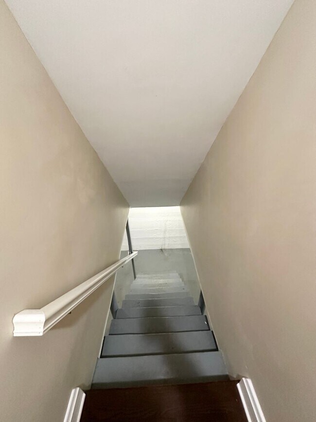 Building Photo - 1922 Baldridge Rd