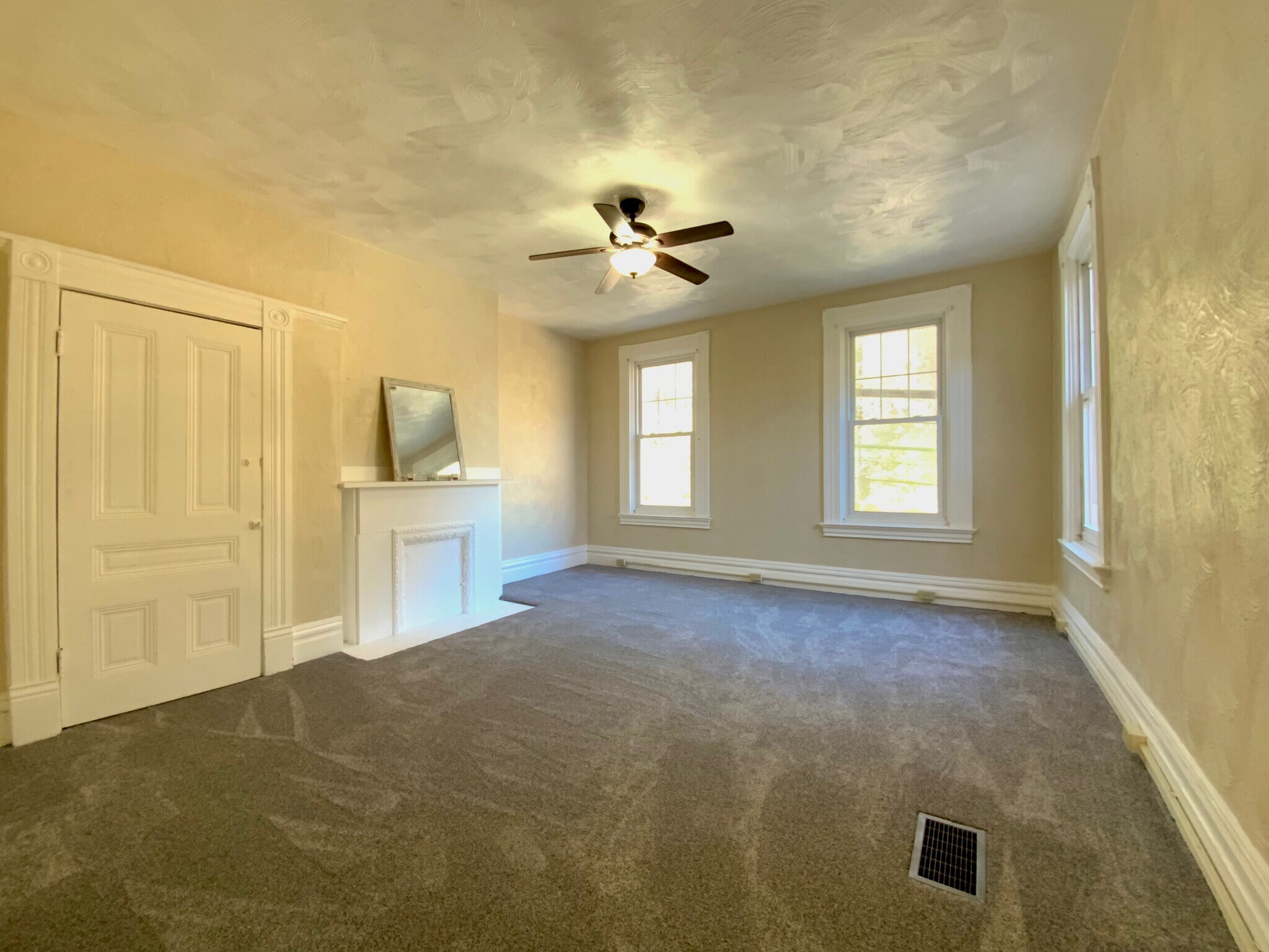 Building Photo - 87 Steuben St