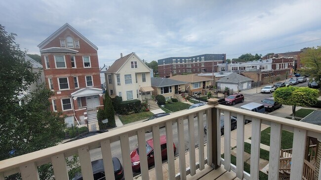 Building Photo - 2977 N Lawndale Ave