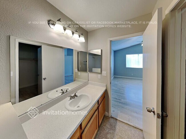 Building Photo - 4041 Hazelridge Dr