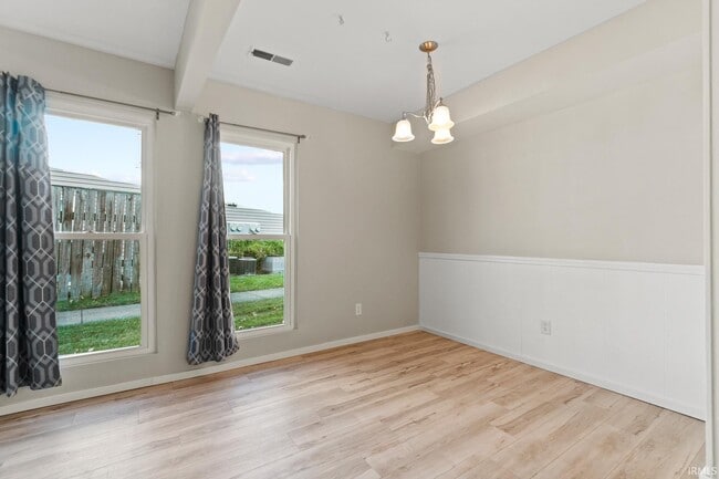 Building Photo - 5124 Woodmark Dr