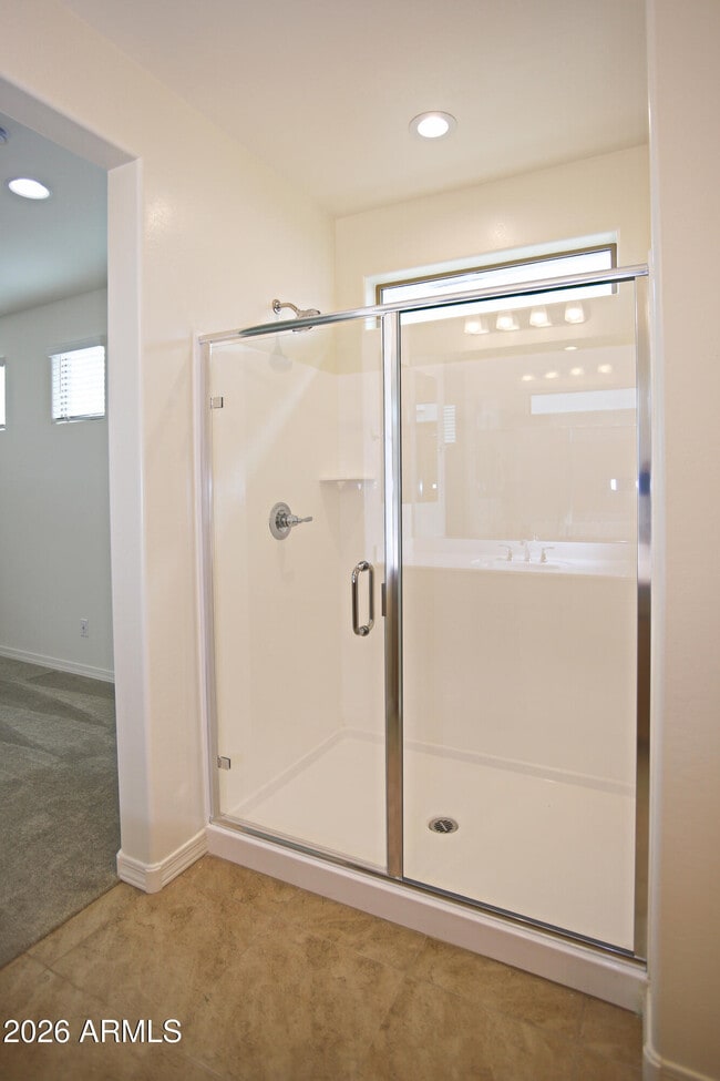 Building Photo - 815 W Finch Dr