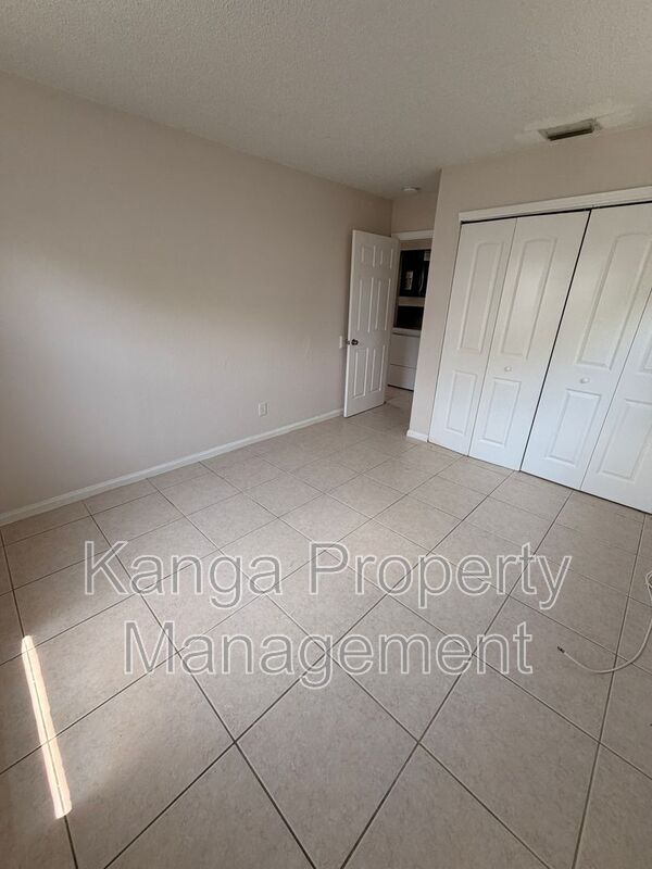 Building Photo - 1618 W 26th Ct