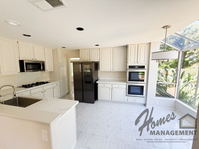 Building Photo - Homes Management - Carlsbad Home with Ocean View