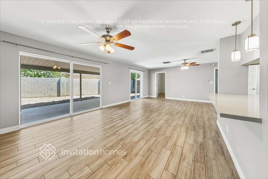 Building Photo - 1810 E Palmcroft Dr