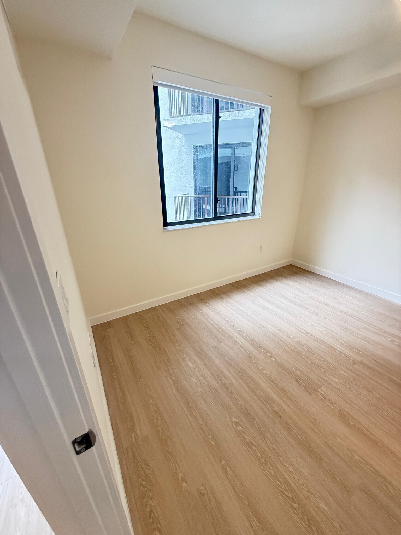 Building Photo - 2523 NE 183rd St