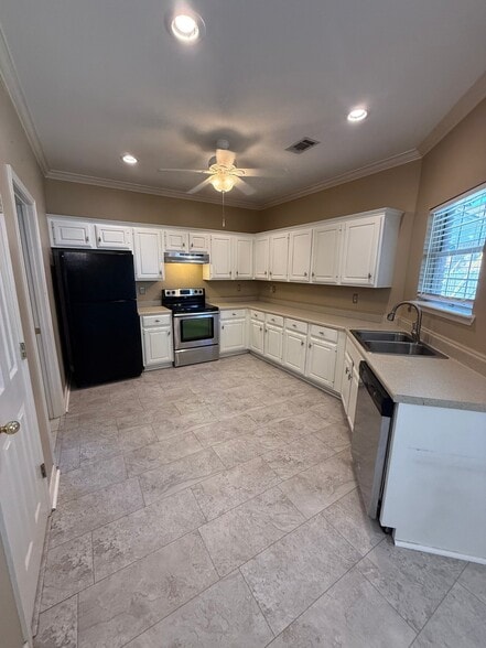 Building Photo - 4131 Tanya Cir