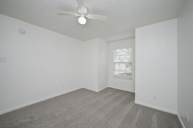 Building Photo - 14420 Walters Rd