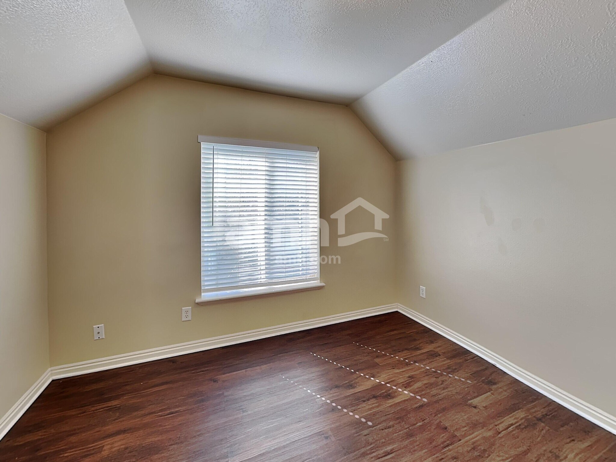 Building Photo - 1444 S 50 W