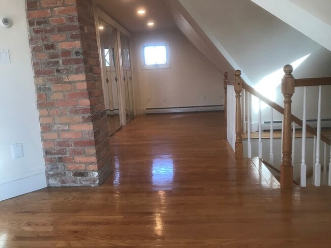 Building Photo - 4 Phillips Rd