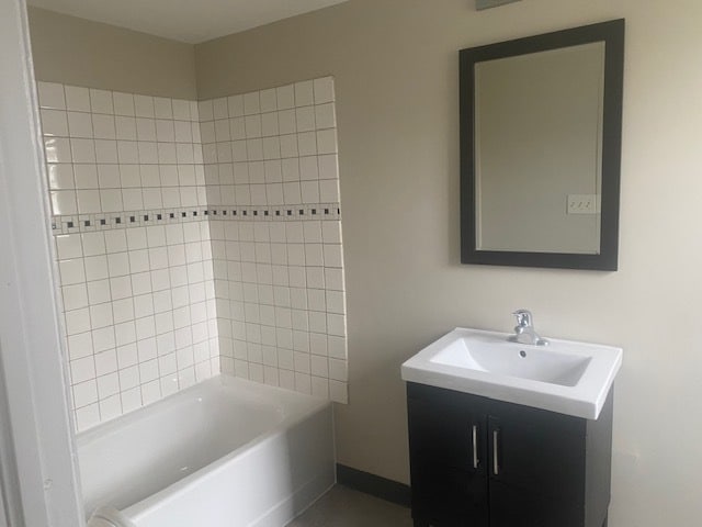 Building Photo - 174 S Burlington St