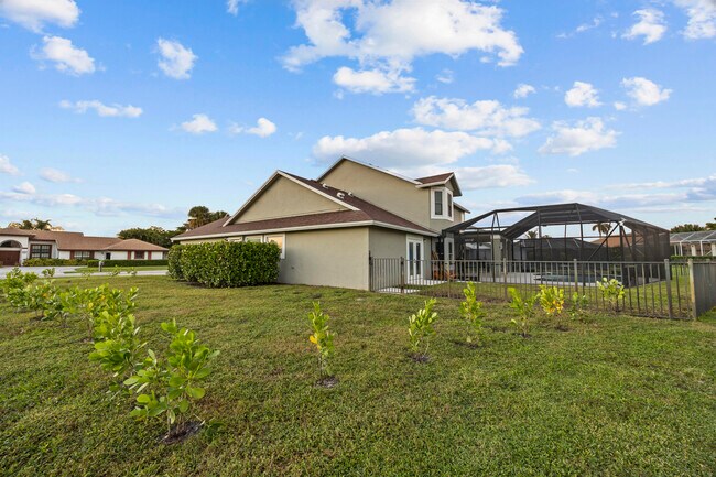 Building Photo - 2400 Seaford Dr