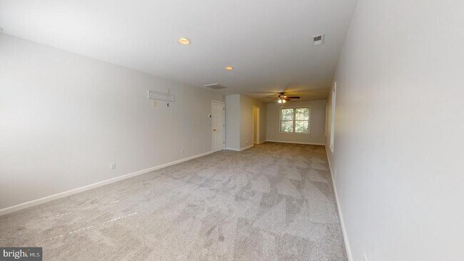 Building Photo - 9811 Fendale Ln