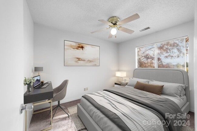 Building Photo - 9551 University Terrace Dr
