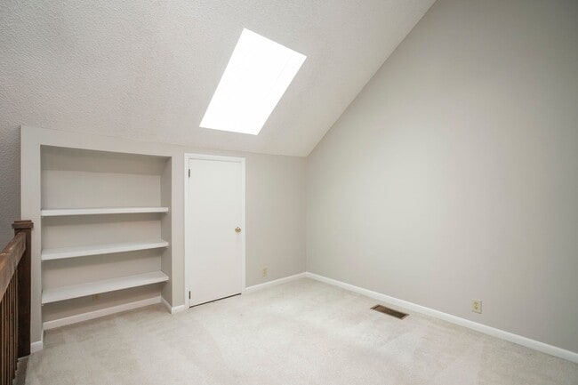 Building Photo - 5419 Hickory Park Dr