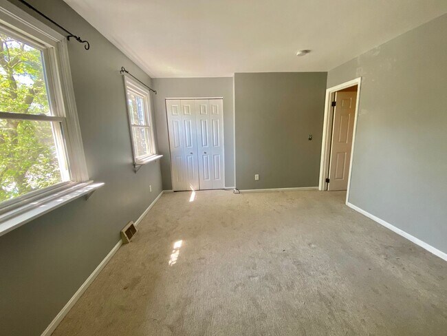 Building Photo - Charming 2 BR / 1.5 Townhome in Lancaster City Coming Soon