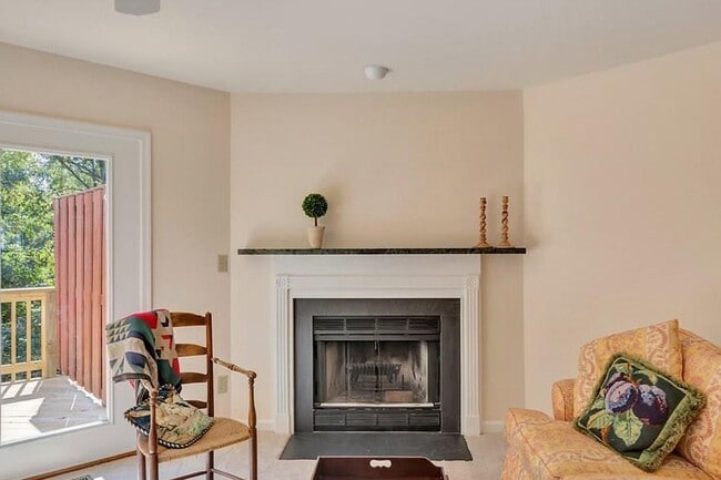 Building Photo - River Run Townhome With Large Finished Basement