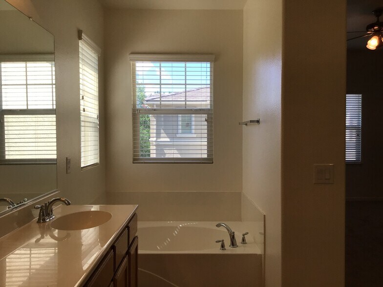 Building Photo - 7070 Sacred Cir