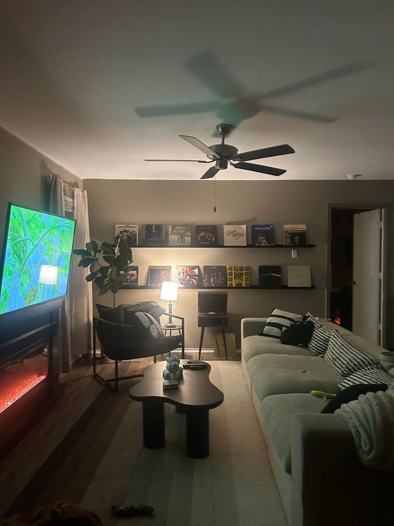 Building Photo - 148 Mica Trl