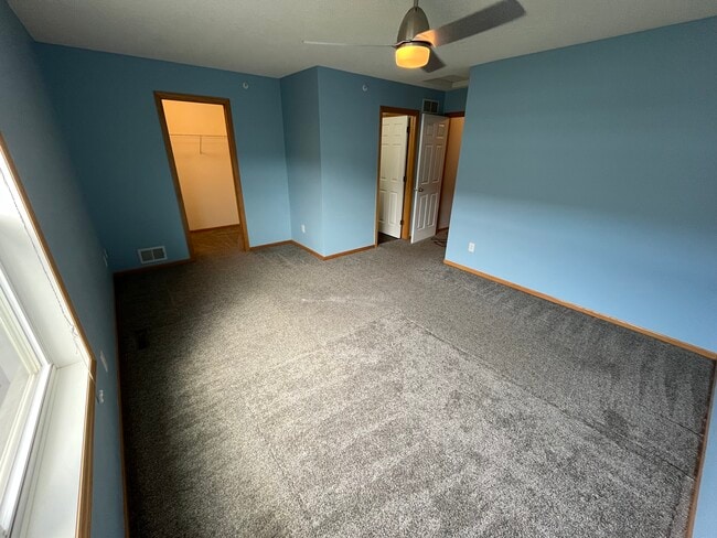 Building Photo - 348 Jolly Ln