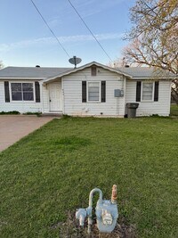 Building Photo - 850 Elwood St