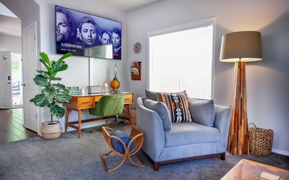 Building Photo - 5615 NE 75th Ave