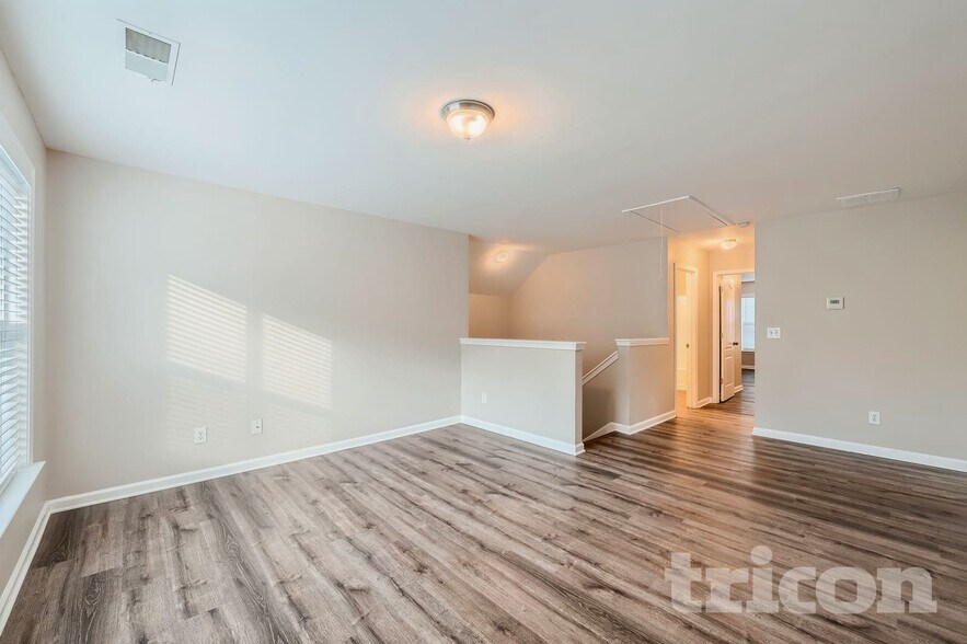 Building Photo - 4160 Triton Ives Dr NE