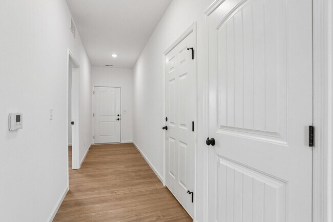 Building Photo - 41 Santo Domingo Dr