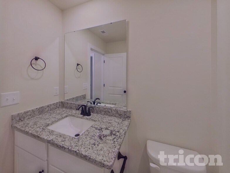 Building Photo - 7114 Jerimoth Dr