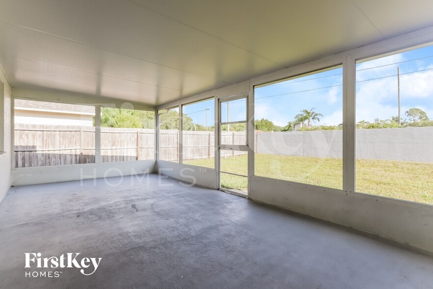 Building Photo - 4830 Mill Run Dr