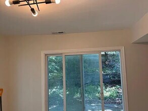 Building Photo - Welcome to this beautifully updated 3-bedroom, 2 full-bath 1400 sqft of modern living space.