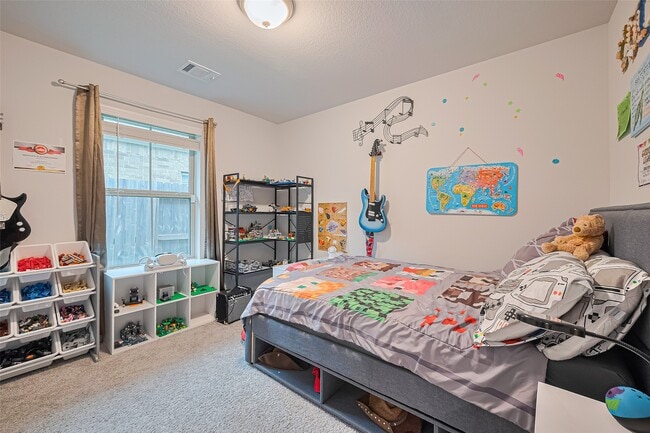 Building Photo - 2712 Golden Palms Ln