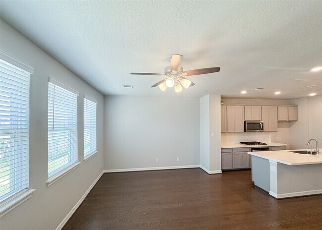 Building Photo - 9503 Towne Lake Pkwy