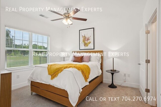 Building Photo - 14801 Statesville Rd