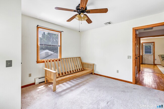 Building Photo - 5B Saxony Dr