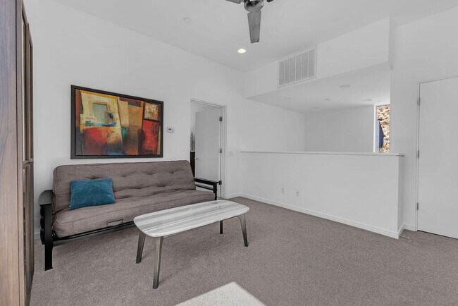 Building Photo - 350 Goleta Way